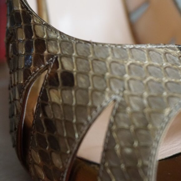 AUTHENTIC Christian Louboutin Very Prive 120 Python Cut Out - Picture 6 of 7